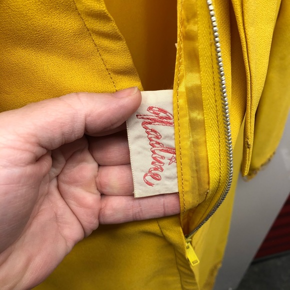 ✨✨✨ VINTAGE DRESS ✨✨✨ - Picture 3 of 6